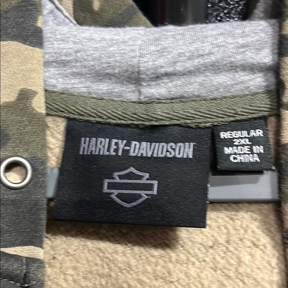 Harley Davidson Camo Hoodie - Picture 3 of 5